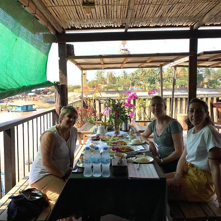 St 63 Home Stay & Tour Kampong Khleang ภายนอก รูปภาพ