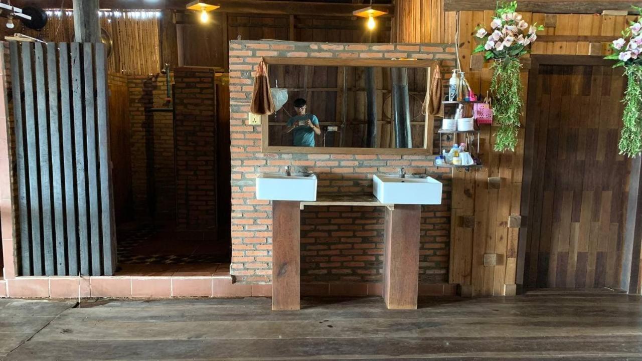 St 63 Home Stay & Tour Kampong Khleang ภายนอก รูปภาพ