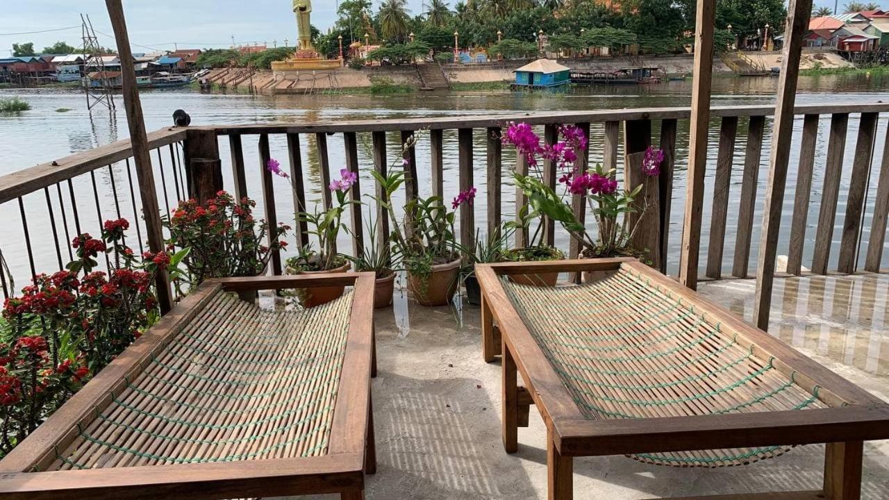 St 63 Home Stay & Tour Kampong Khleang ภายนอก รูปภาพ