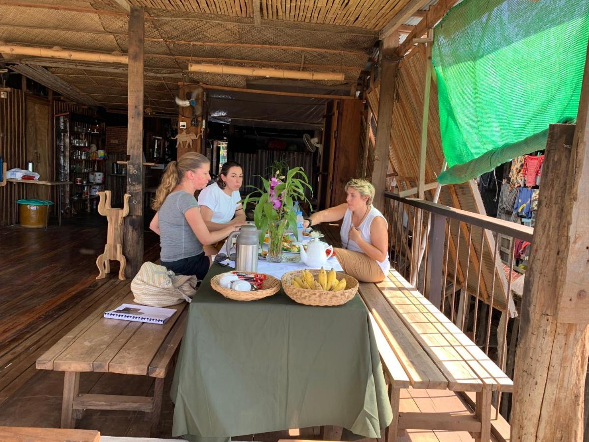 St 63 Home Stay & Tour Kampong Khleang ภายนอก รูปภาพ