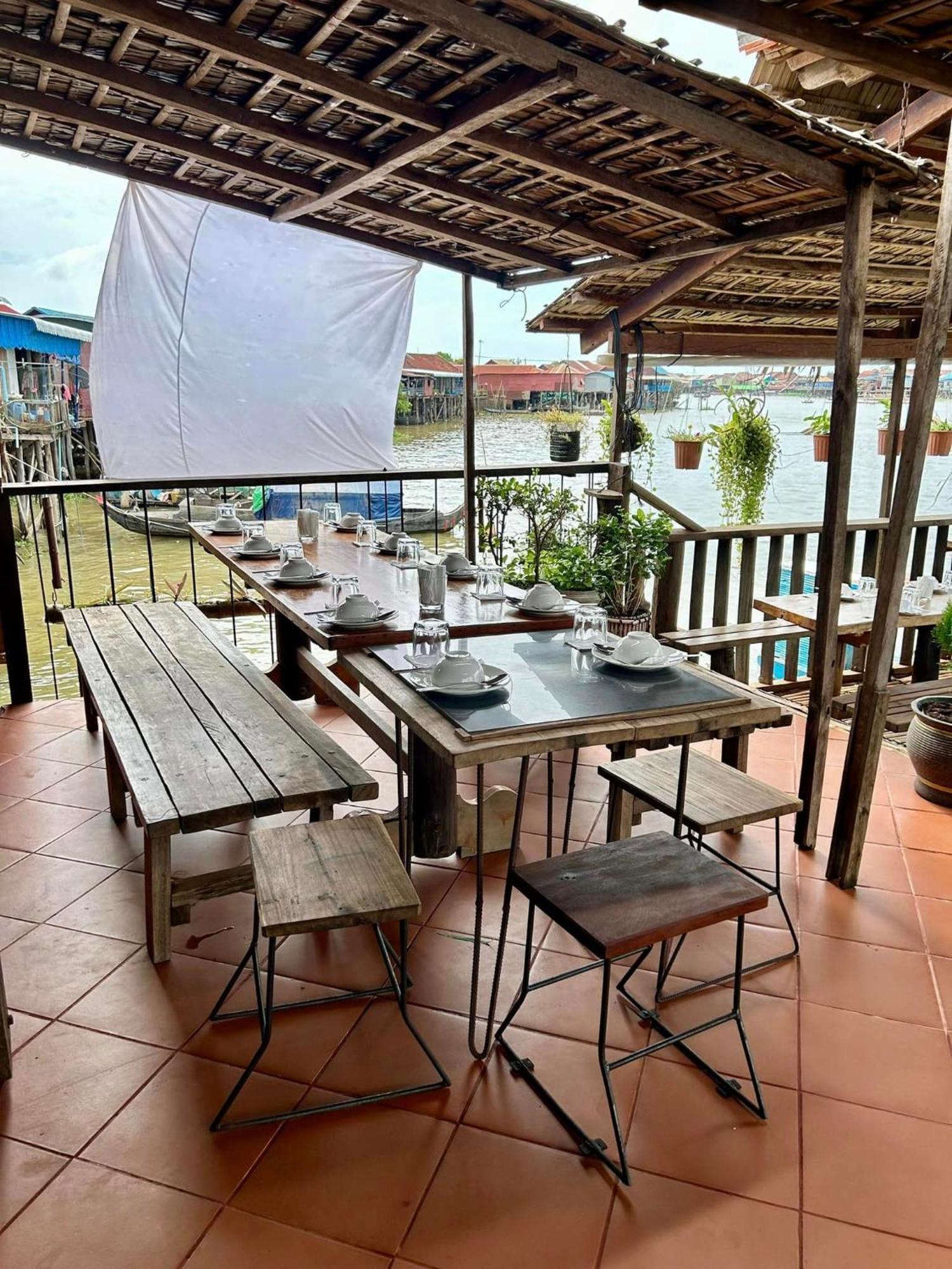 St 63 Home Stay & Tour Kampong Khleang ภายนอก รูปภาพ