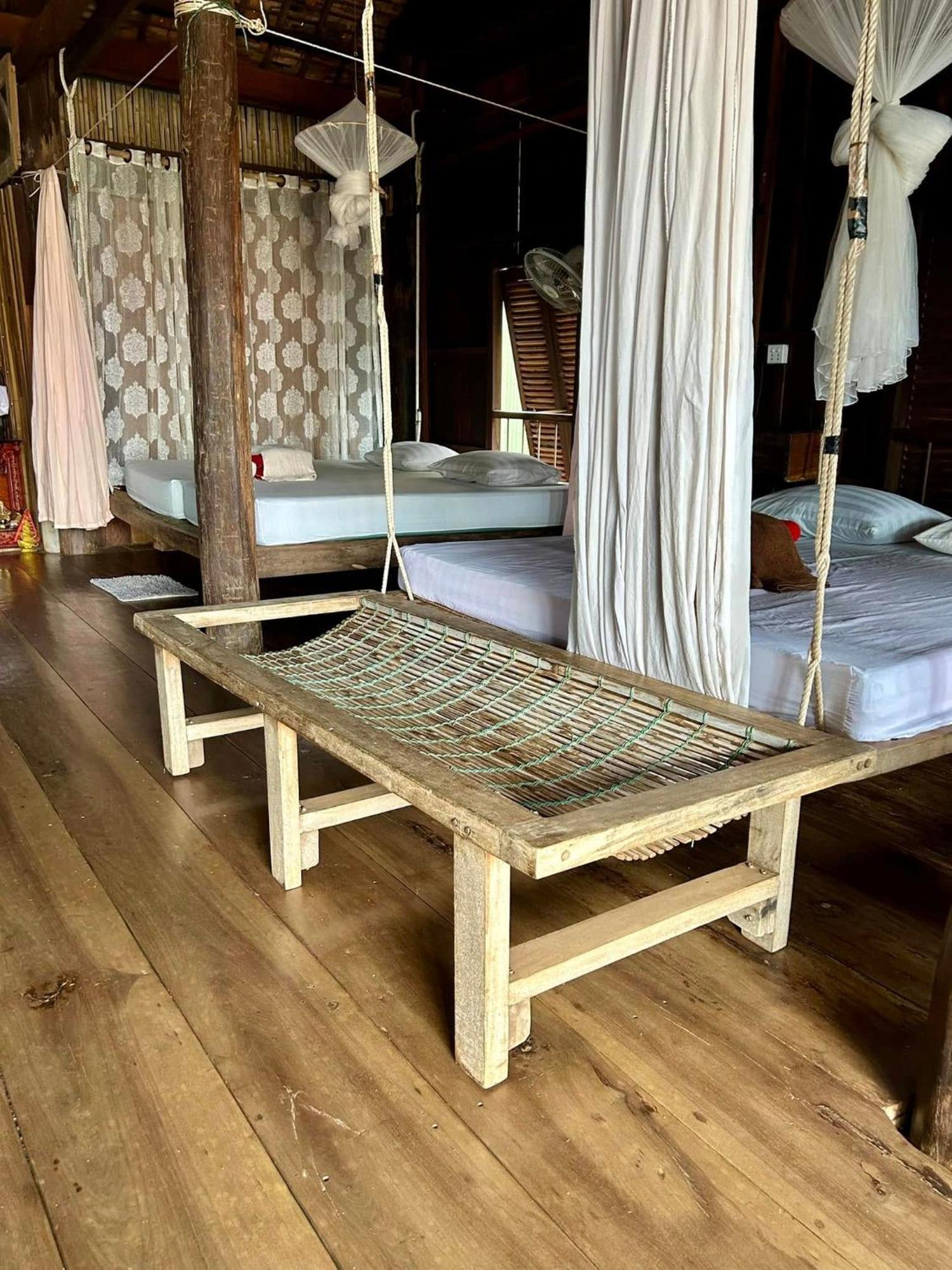 St 63 Home Stay & Tour Kampong Khleang ภายนอก รูปภาพ